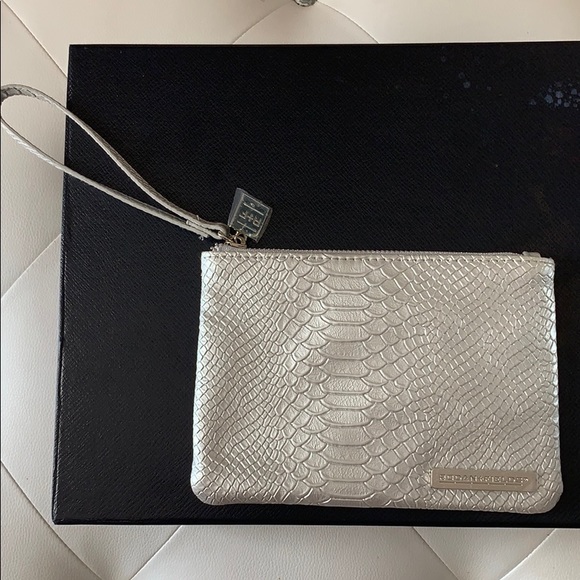 NEW Rodan + Fields Silver Textile Wristlet - Picture 2 of 8